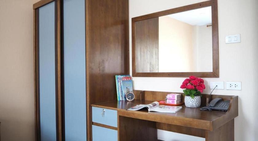 Regent Room Hotel สุราษฎร์ธานี ภายนอก รูปภาพ