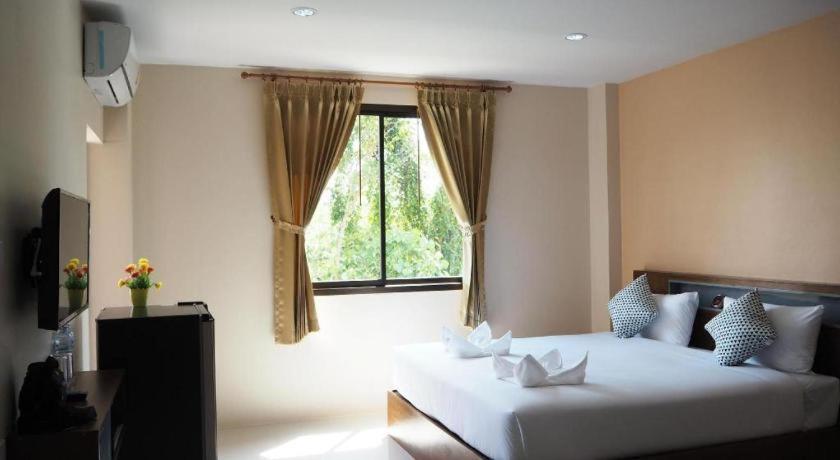 Regent Room Hotel สุราษฎร์ธานี ภายนอก รูปภาพ